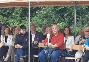 uroczystość pod pomnikiem