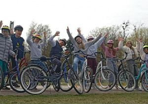 klasa 5b w miasteczku ruchu drogowego