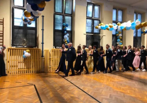 bal ósmoklasisty