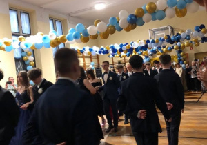 bal ósmoklasisty